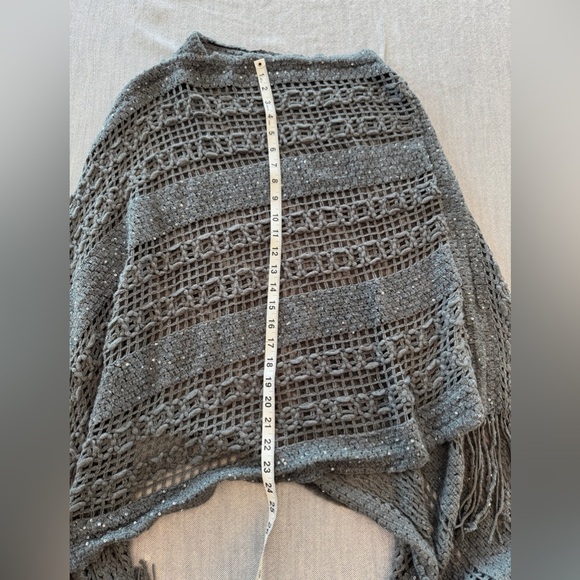Gray knit poncho /shawl with sequin and fringe detail Riah fashion LA - Picture 9 of 11
